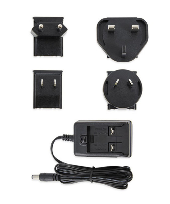 BLUELAB GUARDIAN INTERNATIONAL POWER SUPPLY - 1 - Zasilacz z międzynarodowymi przejściówkami używanych m.in. w &nbsp;Ameryce Północne