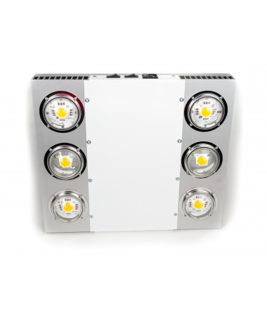 Spectrolight Lampa LED Xplosion 800W Soczewka kąt 120° - 1 - oświetlacz LED, który nie daje szans najlepszym konstrukcjom na ryn